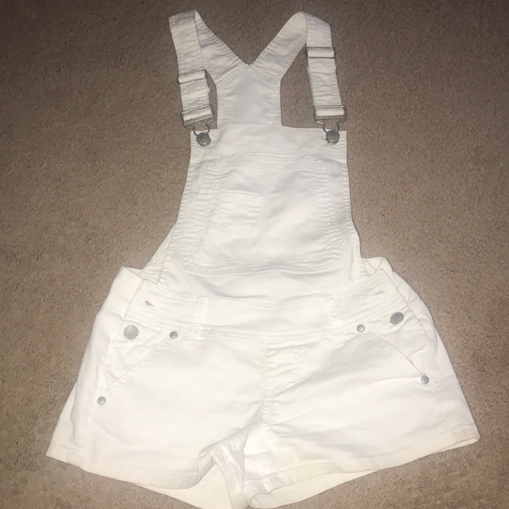 White denim overall shorts RUE 21.